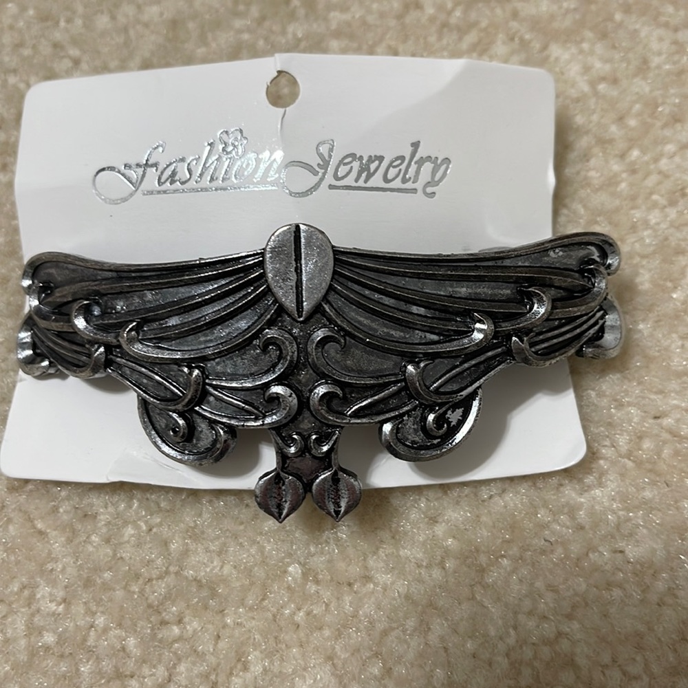 Metal hair Barrett NWT
